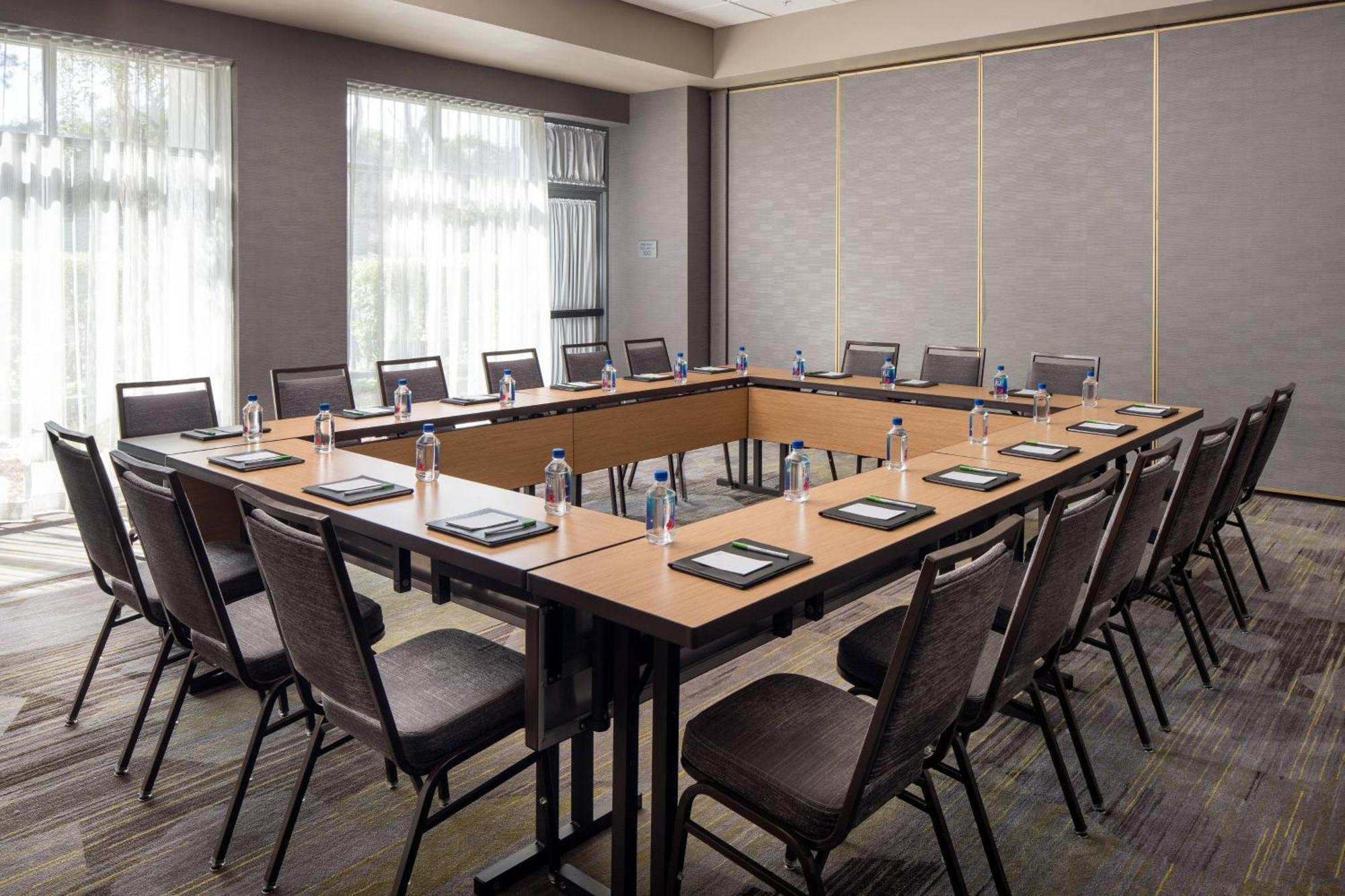 Courtyard By Marriott Richmond Berkeley Hotel Exterior foto