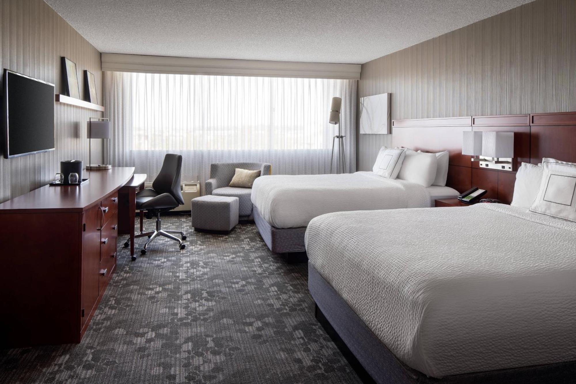 Courtyard By Marriott Richmond Berkeley Hotel Exterior foto